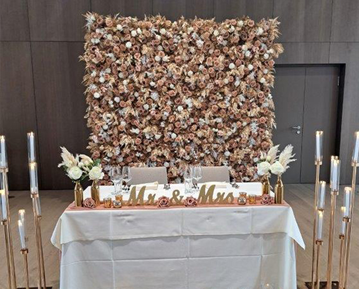 Rosenwand Boho-Stil